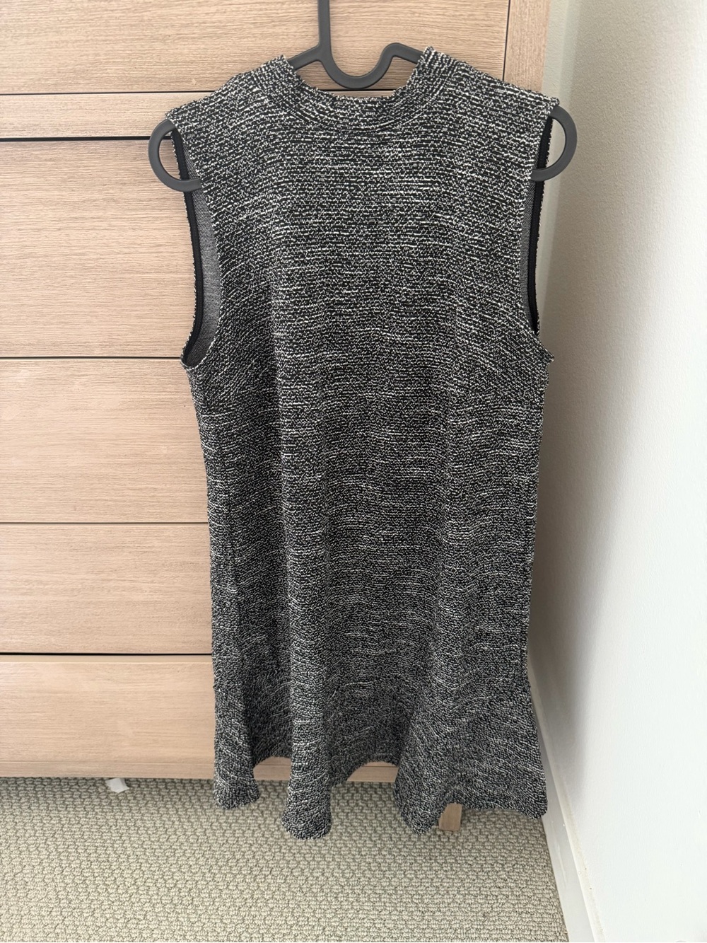 LOFT Black & White Sleeveless Knit A-Line Tunic Dress